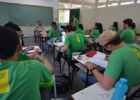 Brasil discute estratégias para melhorar educação para a adolescência