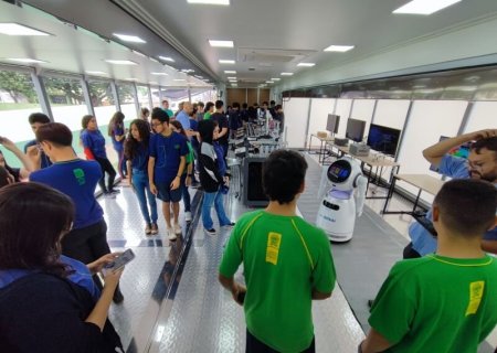 Alunos de 30 escolas irão conhecer tecnologia robótica pela Carreta da Indústria 4.0