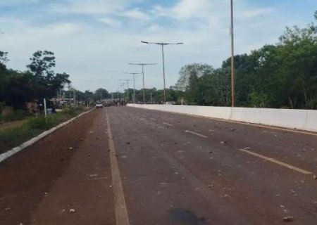 No 4º dia de rodovia fechada, indígenas saem só com garantia de água