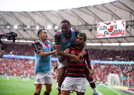 Flamengo vence Atlético-MG por 3 a 1 na ida à final da Copa do Brasil