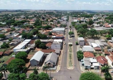 Jovem é esfaqueado por mulher que invadiu motel e socorrido em estado grave