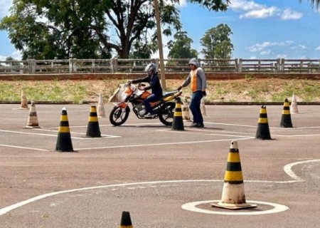 Nova medida 'ajuda' mais de 19 mil pessoas a terminarem exame prático em MS