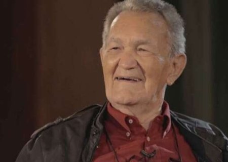 Morre Léo Batista, ícone do jornalismo esportivo, aos 92 anos