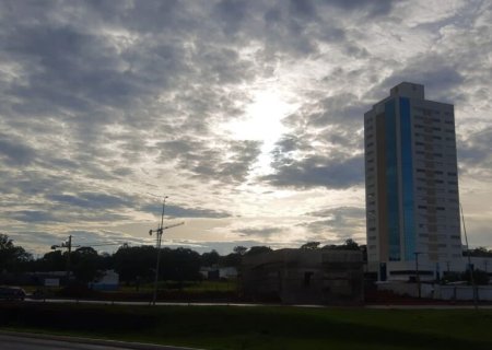 Chuvas podem aparecer, mas calor deve predominar nesta terça em MS