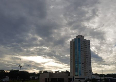 Avanço de frente fria deixa clima mais ameno e pode trazer chuvas para MS