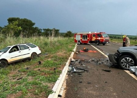 Três pessoas morrem e quatro ficam feridas em acidente na BR-060, em Chapadão
