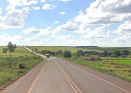 Pneu de moto estoura e idosa morre em acidente na MS-165