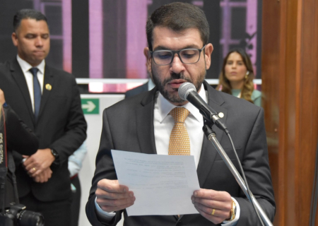 Deputado Jamilson Name homenageia diretores da Faculdade Insted pela inauguração da Nova Sede