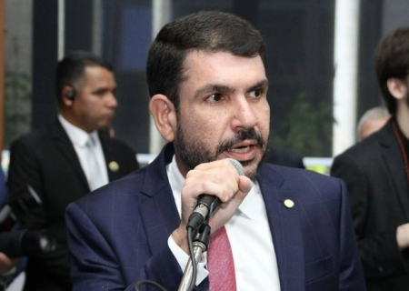 Deputado Jamilson Name solicita reforma urgente da Quadra Poliesportiva de Jateí