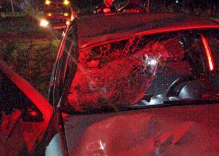 Homem que usava muletas morre atropelado por carro em rodovia