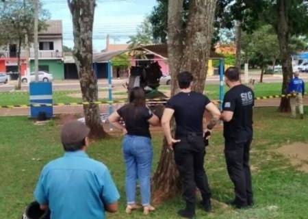 Homem é assassinado a golpes de pauladas em praça de Amambai